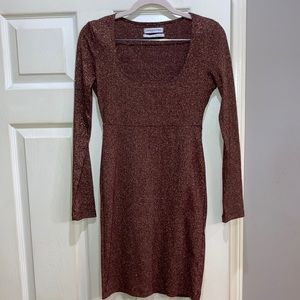 UO brown/gold long sleeved fitted dress Size Small